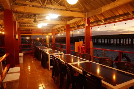 Sunset Curly Bay Hotel & Resort