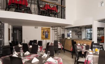 Hotel Bolivar Plaza - Housity
