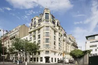 Terrass Hotel Paris Hotel dekat Passage couvert du 45 rue Lepic