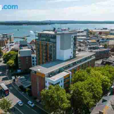 Tides - Poole Town Views, on-Site Parking Hotel Exterior