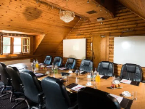 克瑞拉切文鄉村公園酒店&SPA 奧特利酒店