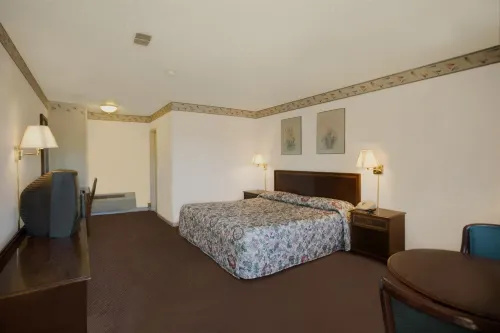 Americas Best Value Inn Albany East Greenbush - 2-Star