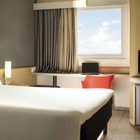Ibis Criciuma