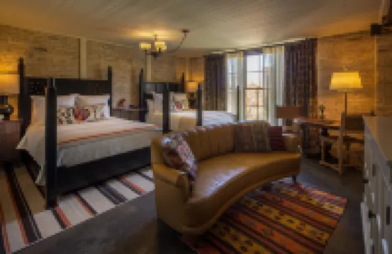 珠江河濱艾瑪酒店