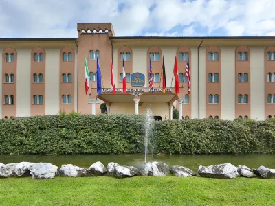 Best Western Grand Hotel Guinigi Các khách sạn gần Parrocchia Di Gattaiola