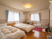 Guesthouse Hoshizora No Akari Hotels near Zengoro Fall
