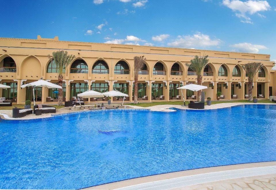 2. 웨스턴 호텔 -..