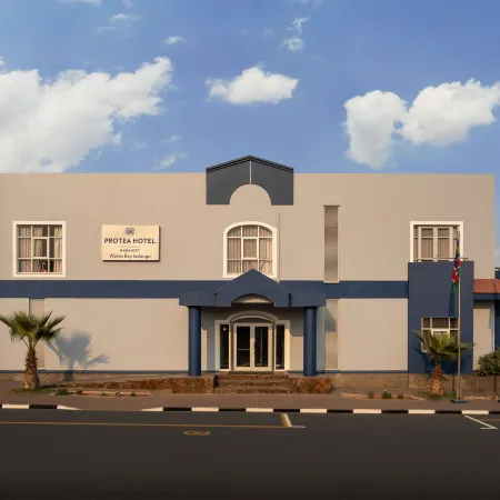 Protea Hotel Walvis Bay Indongo Отели в г. Уолфиш-Бей