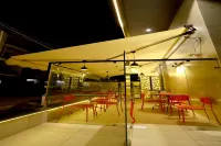 โฮเทล แกรนด์ กิรดาร์