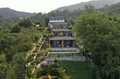 7 Monkey Hills Resort by Spicy Mango Hotel a Bhadas Bk.