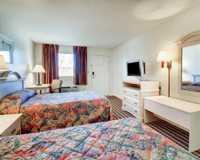 Econo Lodge Pearl