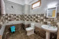 Goroomgo J J Regency (Manali)