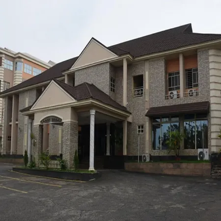 Saatof Hotel and Suites