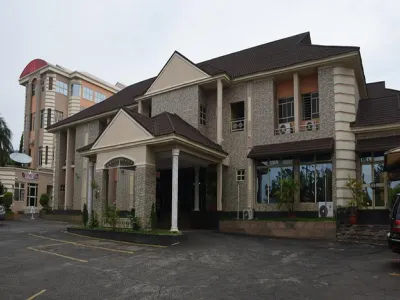 Saatof Hotel and Suites Hotel di 