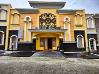 Adiputra Guesthouse Tata Bumi