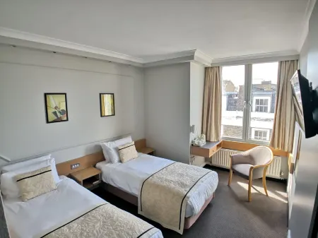 Lancaster Hall Hotel