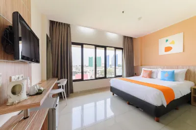 Sans Hotel The Green Bekasi by RedDoorz Hotels near Bekasi Train Station