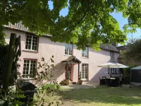 Yallands Farmhouse Hotels in Wellington