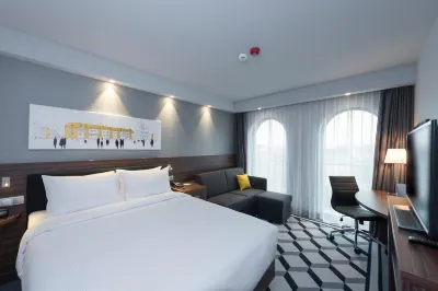 Hampton by Hilton Poznan Old Town Các khách sạn gần Ratusz & Muzeum Historii Miasta Poznania