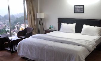 The Relyn Suite
