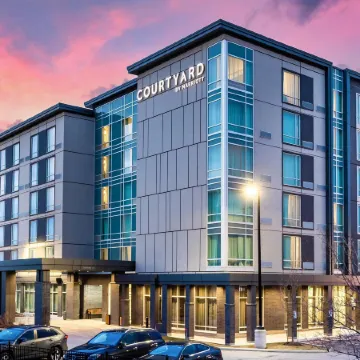 Courtyard Burlington