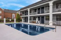 Quality Inn Near Casinos and Convention Center - Pools