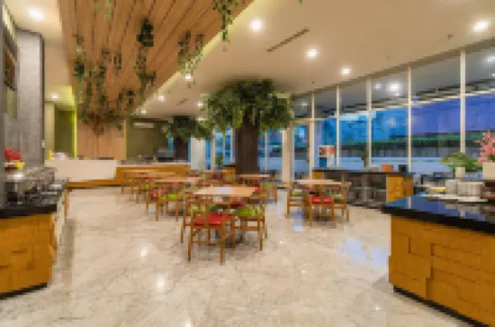 Ascent Hotel & Cafe Malang