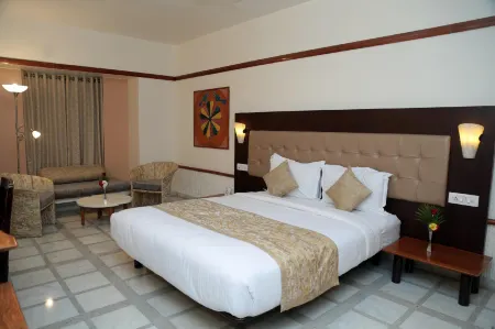 Hotel Paras Mahal
