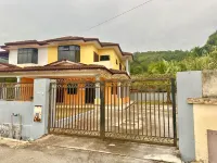 Meranti Homestay 카라크 호텔