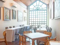 Briggs Inn Surabaya Hotels in Wonokromo