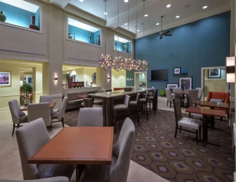 Hampton Inn & Suites Mobile I-65 @ Airport Blvd.