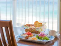 Arietta, a small hotel with views of the ocean Отели в г. Симода