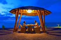 Coconut Garden Beach Resort - parking