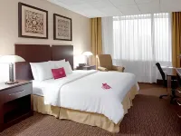 Crowne Plaza CLEVELAND AIRPORT by IHG - Afhentnings-/afleveringstjenester