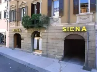 Hotel Siena Các khách sạn gần Monastero Di Clausura Serve Di Maria Oblate Sacerdotali