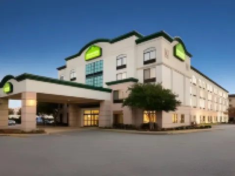 Wingate by Wyndham Chesapeake Hotels in Chesapeake
