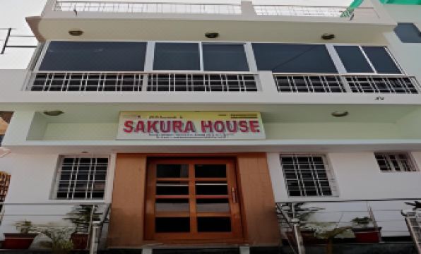 Sakura House