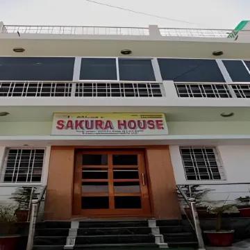 Sakura House