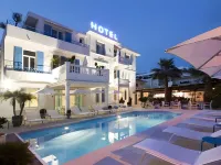 Hôtel la Villa Juan Beach - Pools