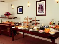 Hotel Mondial - breakfast