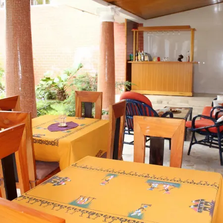 Villa Mia Отели рядом с достопримечательностью «Торговый центр Abidjan»