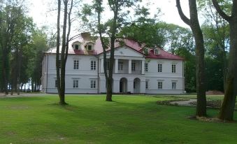 Bistrampolis Manor