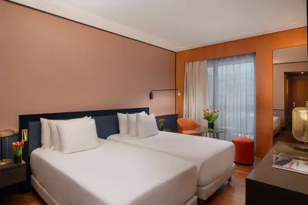 NH Collection Marina