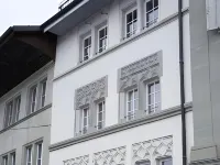Hotel Hine Adon Fribourg فنادق في Marly