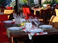 Río Arriba Suites & Apartments & Restó - sarapan