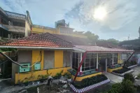 RedDoorz Near Pelabuhan Sri Bintan Pura Tanjungpinang Hotels in Tanjungpinang Barat