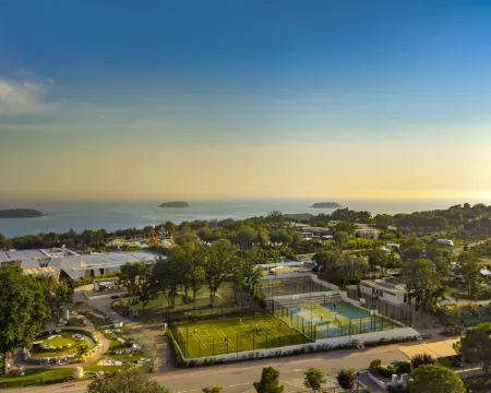 Victoria Mobilehome Istra Premium Camp Hotels in Funtana