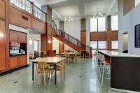 Drury Inn & Suites Birmingham Lakeshore Drive - Desayuno