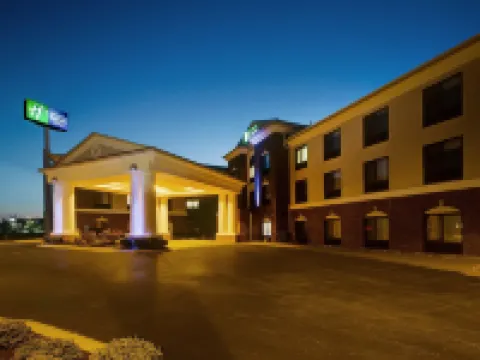Holiday Inn Express & Suites MORRIS by IHG Hotels in Morris
