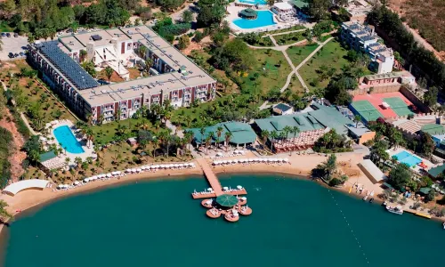 Green Bay Resort & Spa